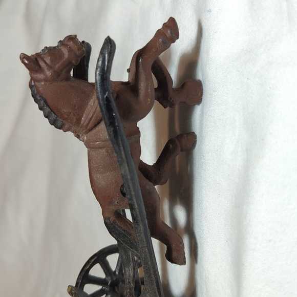 Vintage Cast Iron Horse Drawn Carriage with Driver and Rider - Picture 2 of 12